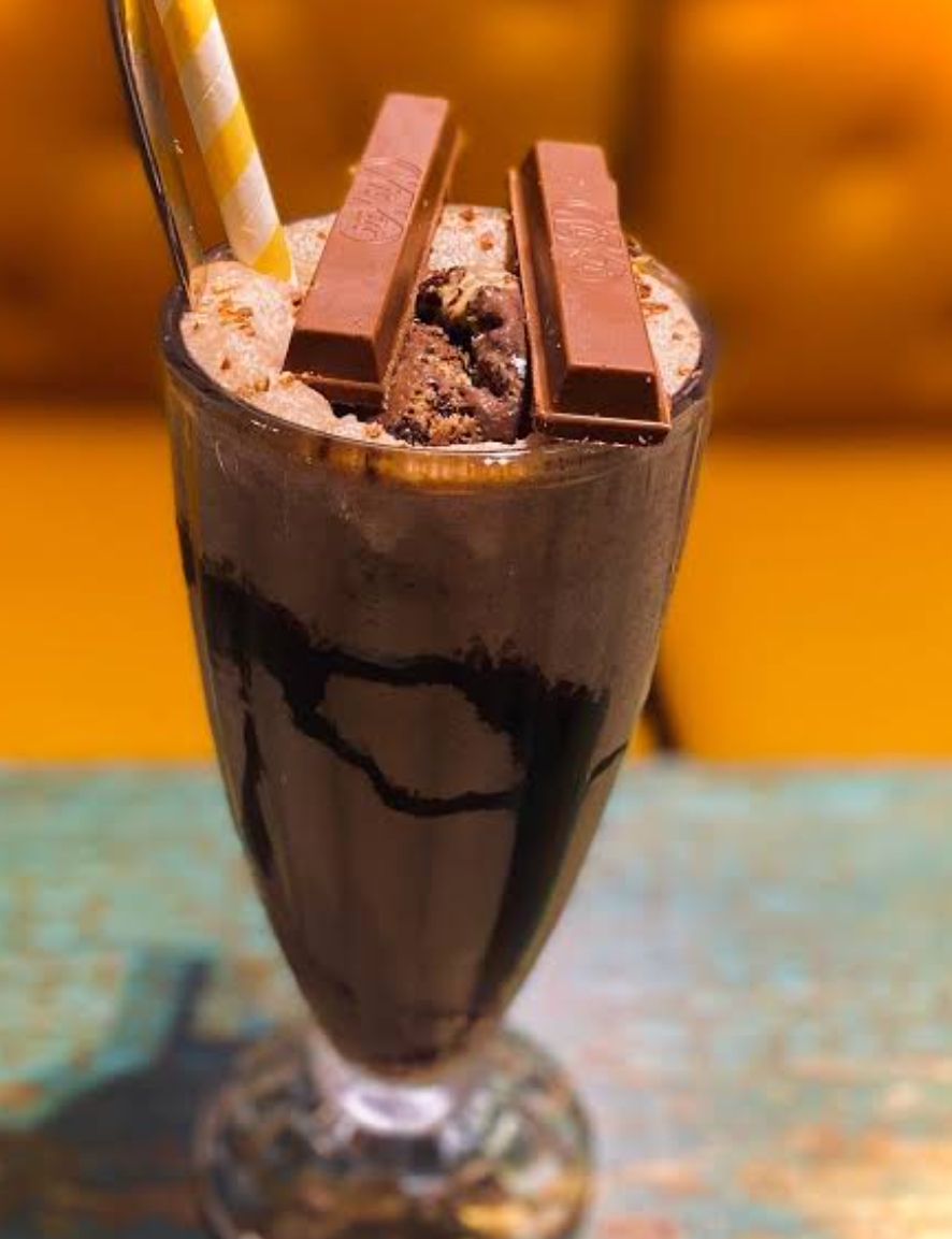 Kit Kat Rich(Sneak A Peak Snickers)